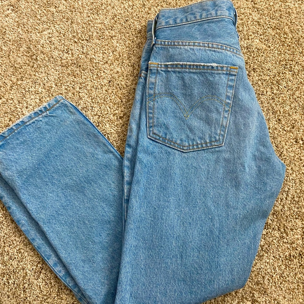 Levi mom jeans